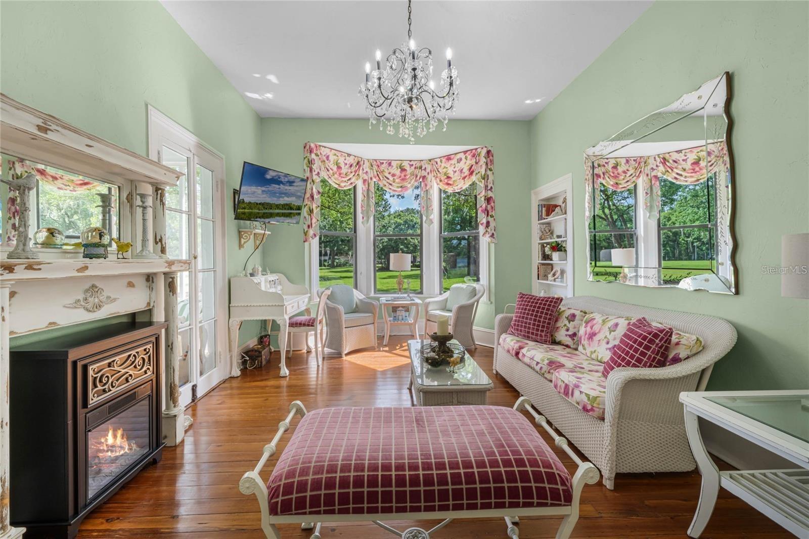 Cottage House living room