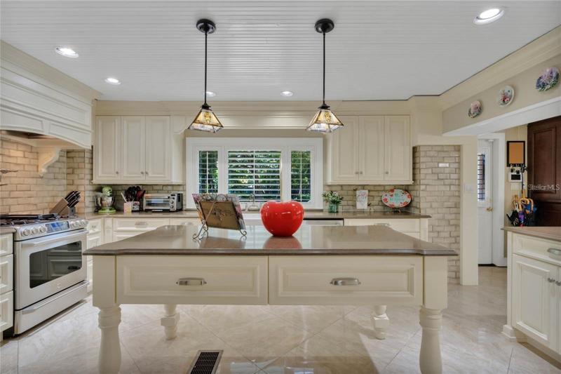 main house kitchen