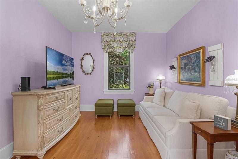 cottage house bedroom or den