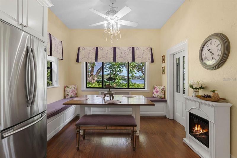 cottage house eat in kitchen area