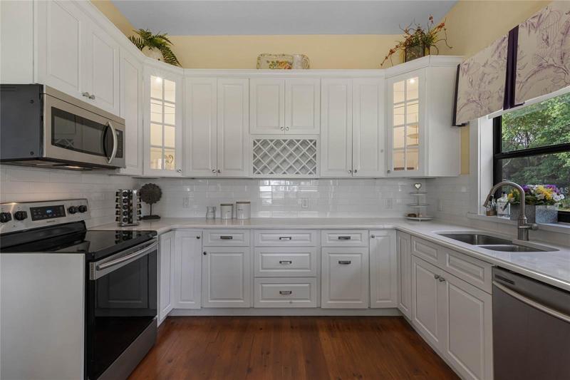 Cottage House kitchen