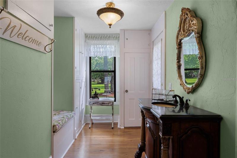 cottage house entry