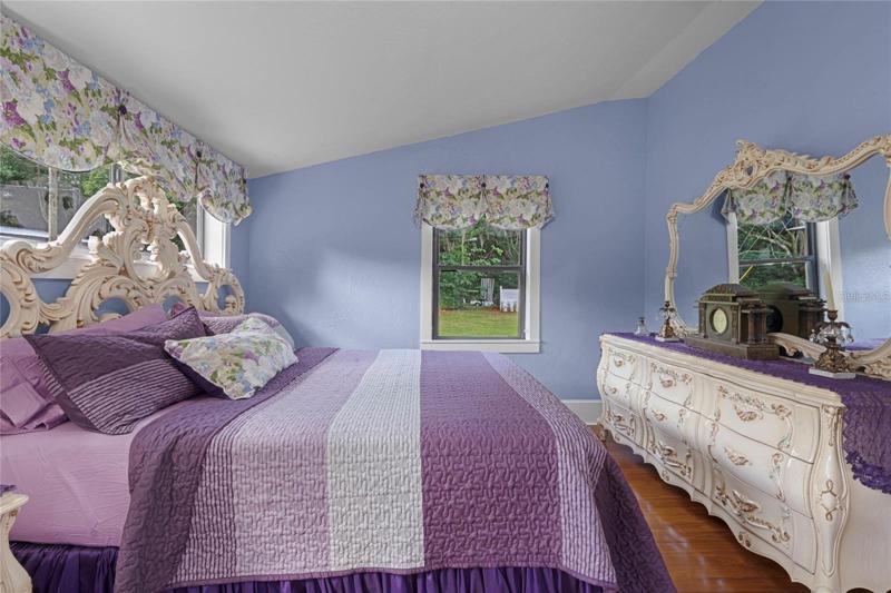 Cottage House master bedroom