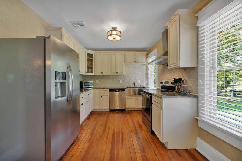 Guest house kitchen