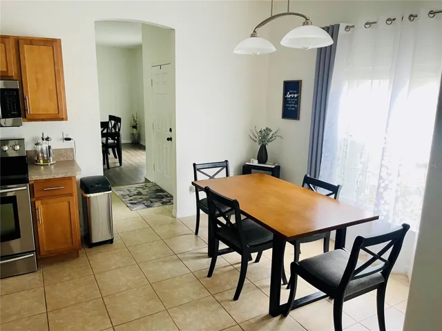 Eat in kitchen