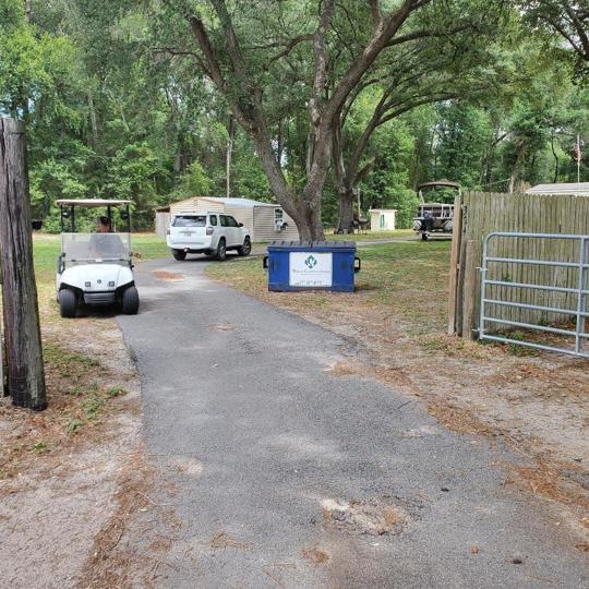 Entrance/Driveway
