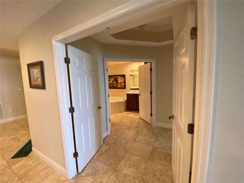 Master bed entrance