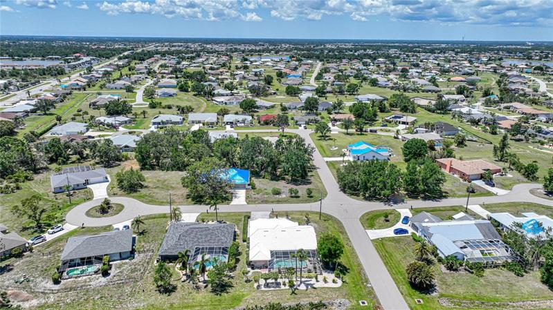 Located near shopping, medical and just a few minutes from I-75N and I-75S access.