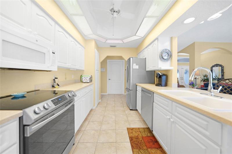 NEW SS APPLIANCES (except microwave).