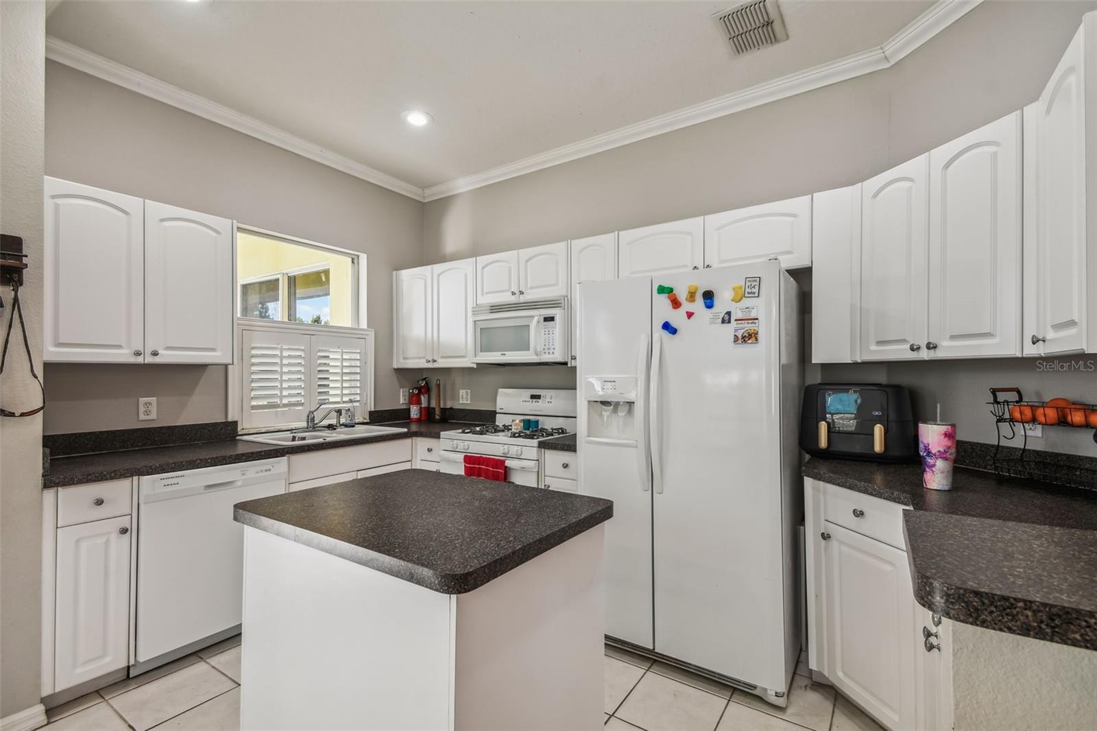 Kitchen(Previous flooring)