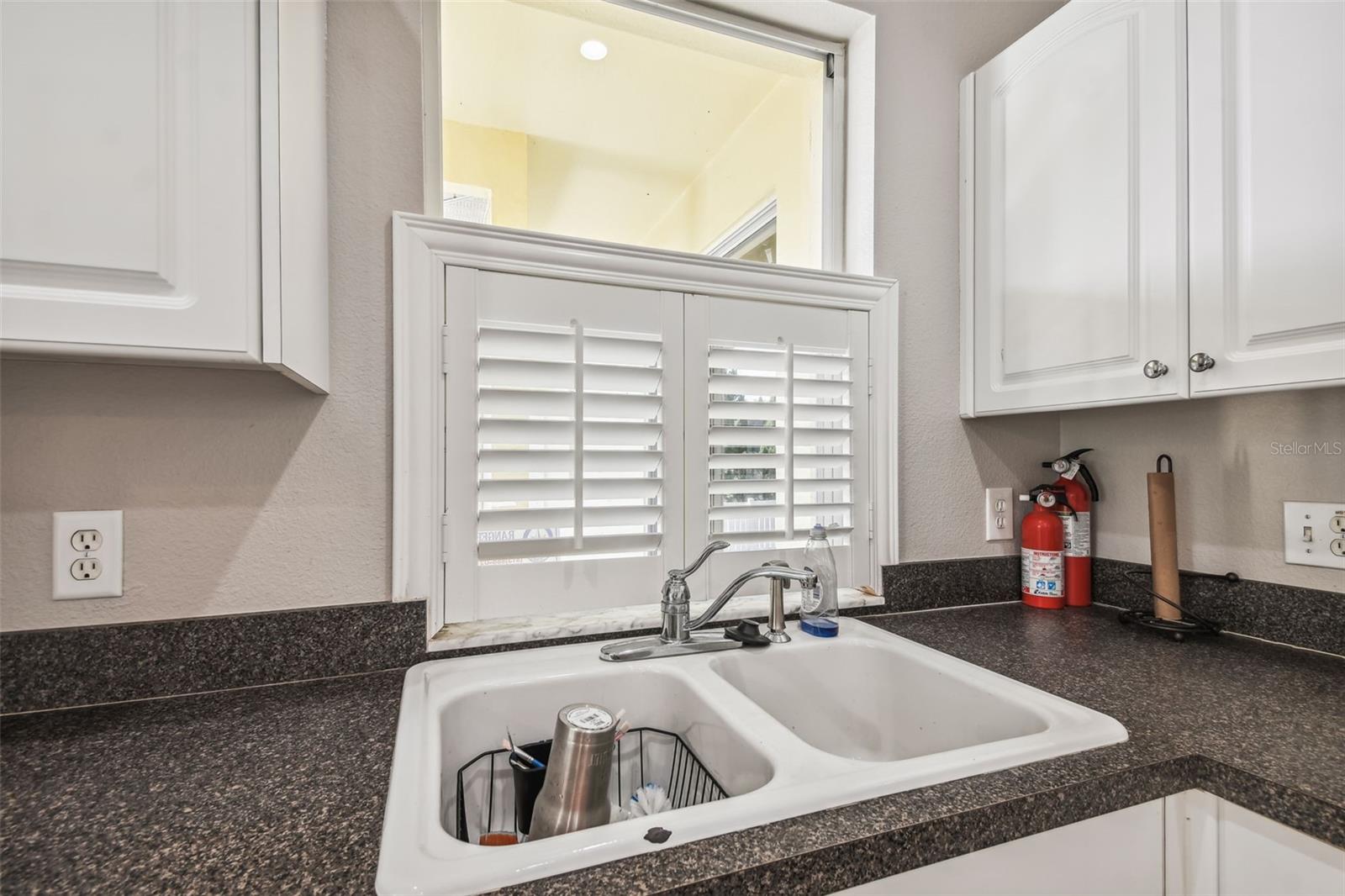 Kitchen(Previous flooring)