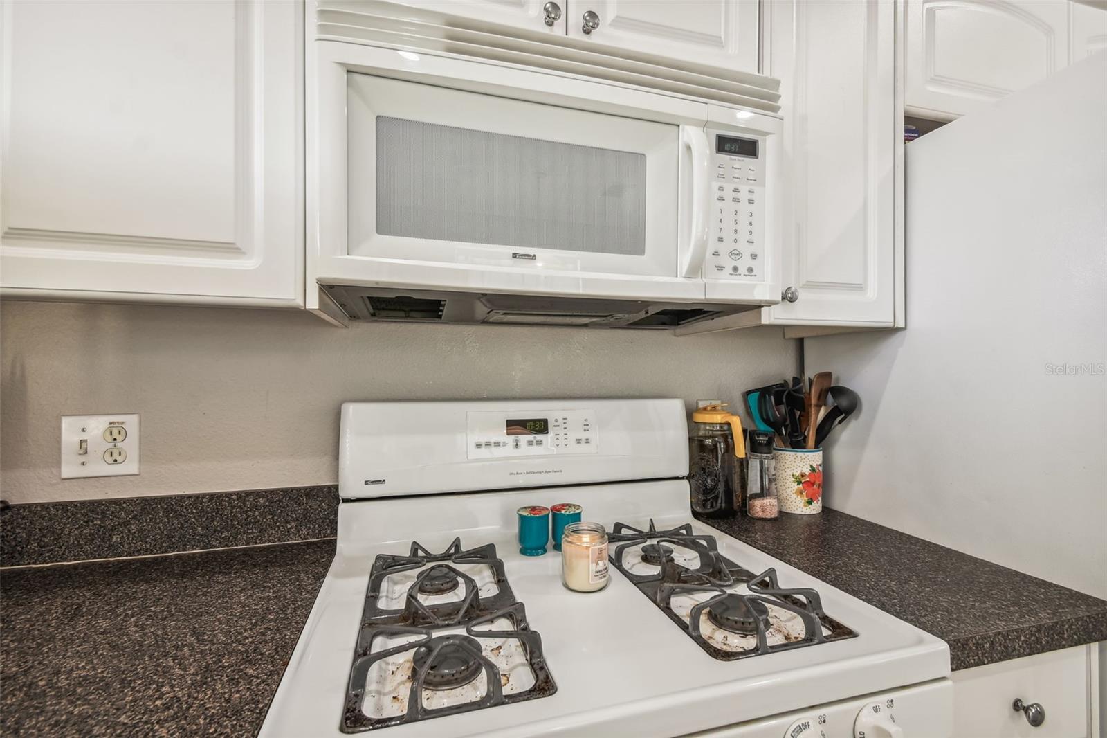 Kitchen(Previous flooring)