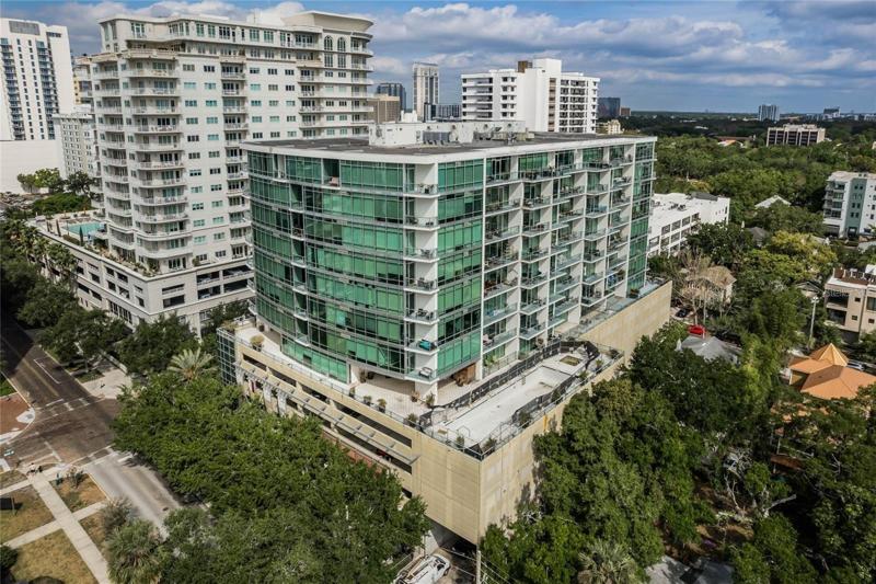 101 Eola Condominium Exterior
