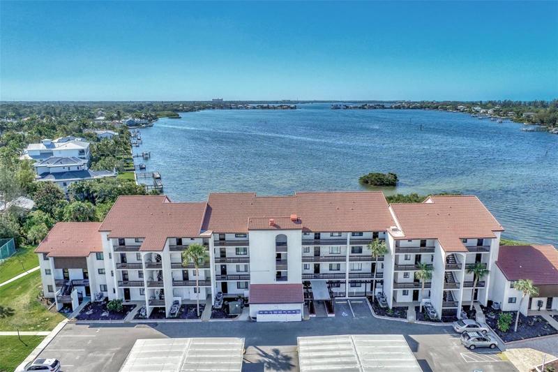 Beautiful Location in Building 2 with Full Bay Views