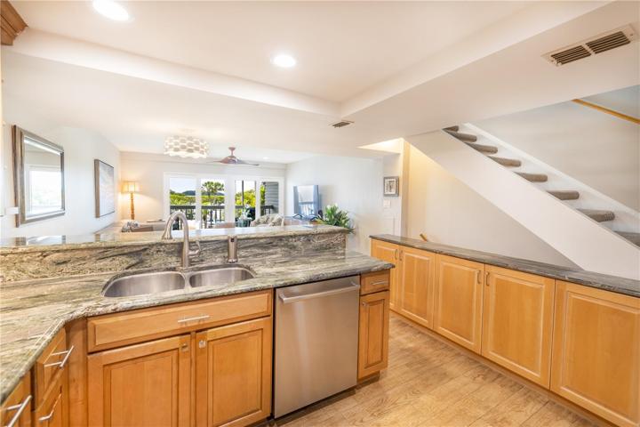 Bosch dishwasher and extra cabinets