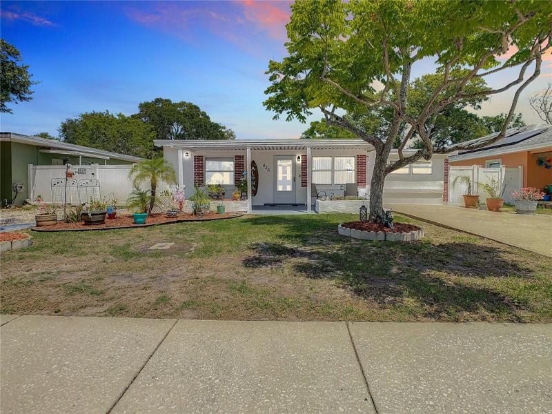 Welcome to 426 1st Avenue NE
