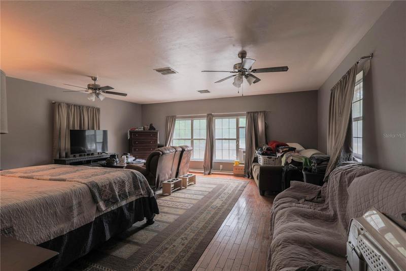 Guest room #1