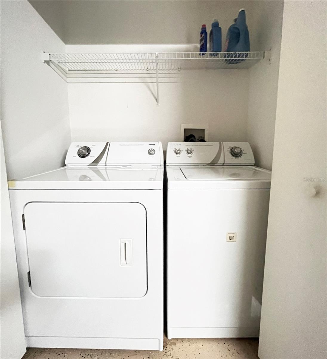 Washer/Dryer Included