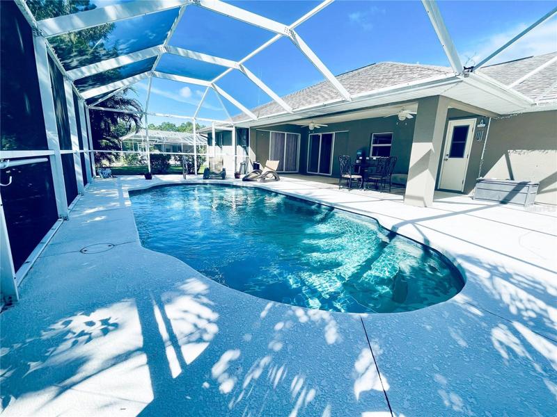 Pool View 8