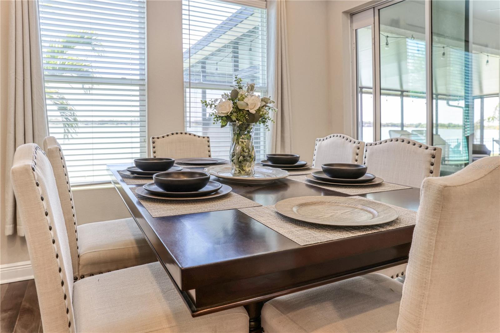 Kitchen Dining Area
