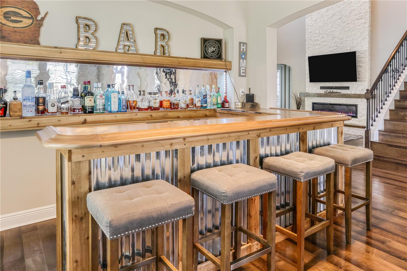 Billiards room wet bar
