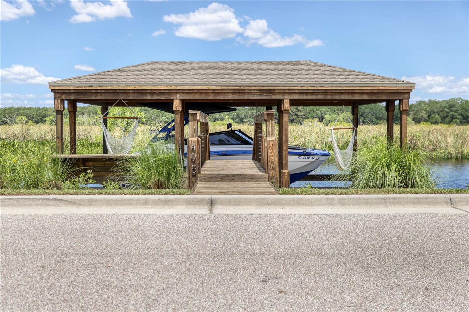 Boathouse with Dock &amp; Electric Lift