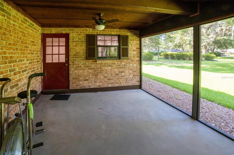 Back screen porch