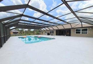 Huge Pool Deck 47' x 75'