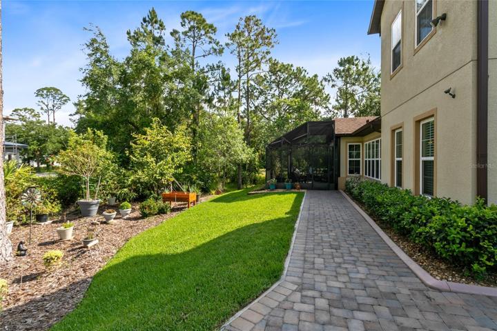 walk way to in law entance