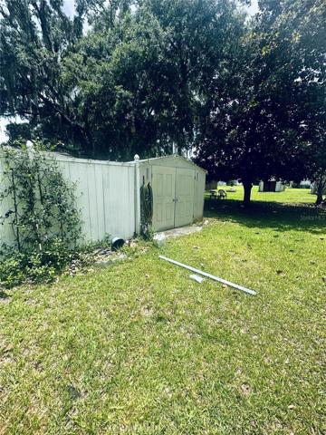 SIDE YARD