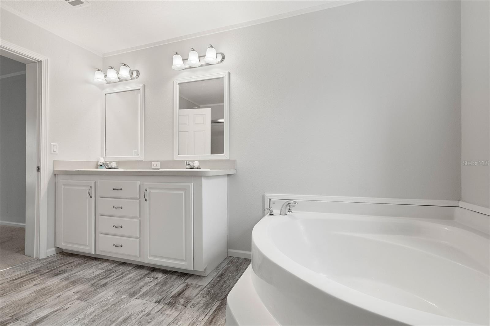 main bedroom bath
