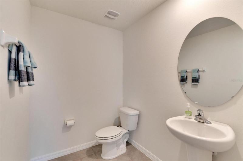 1/2 bath 1st Floor