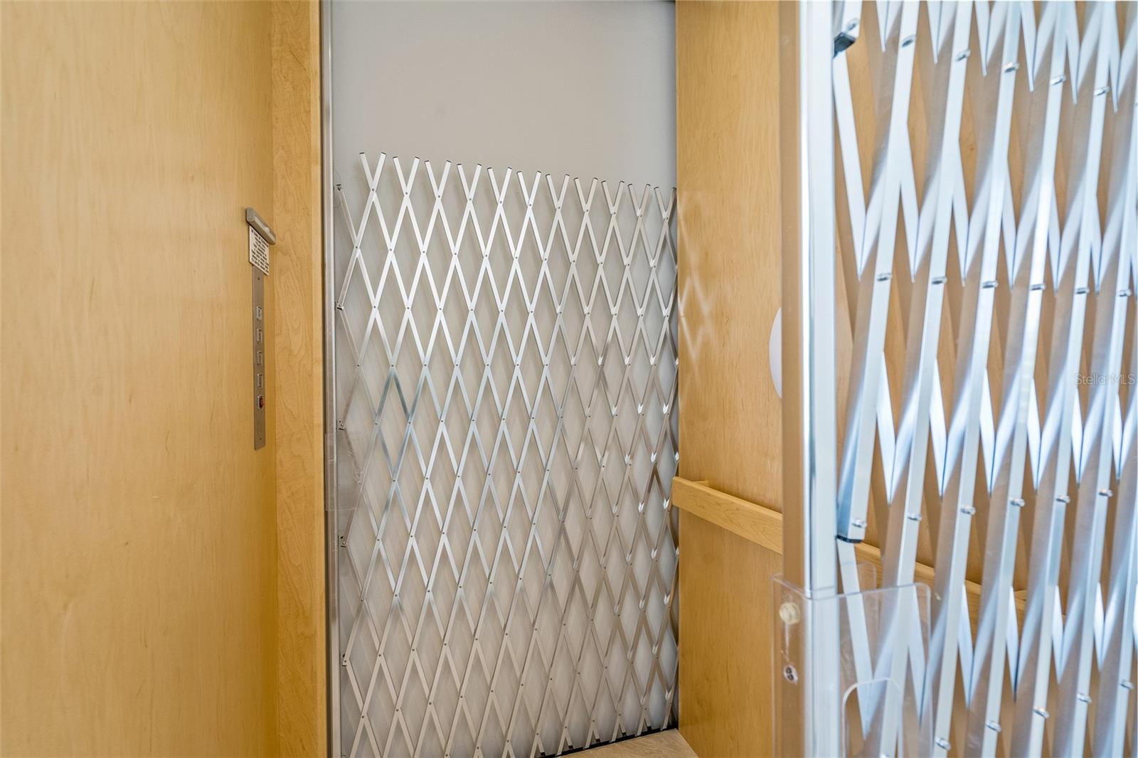 Elevator to assist between the 1st and 2nd floor(s).