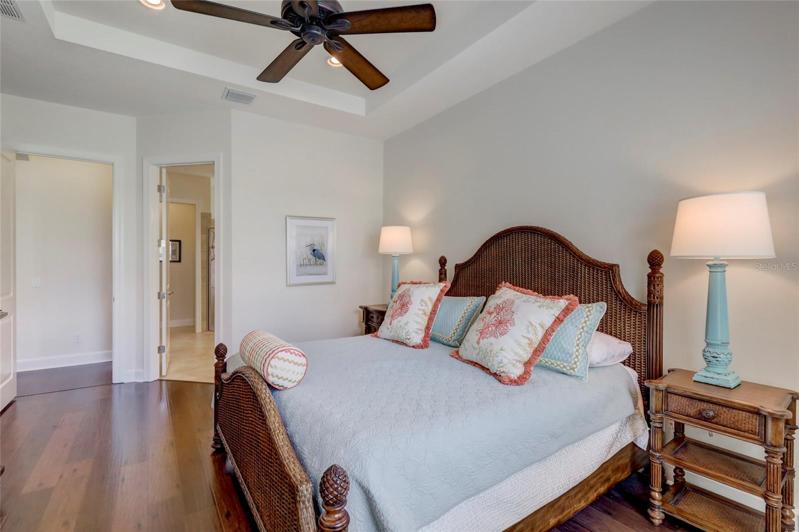 Tray ceiling