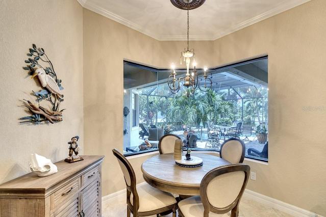 Separate Eat-In Breakfast Nook
