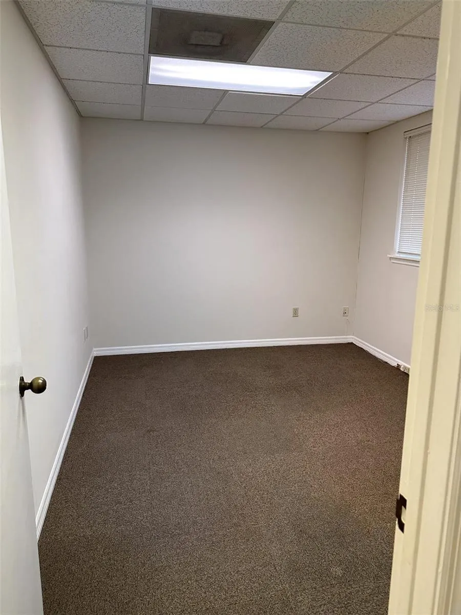 Office 3 (10x13)