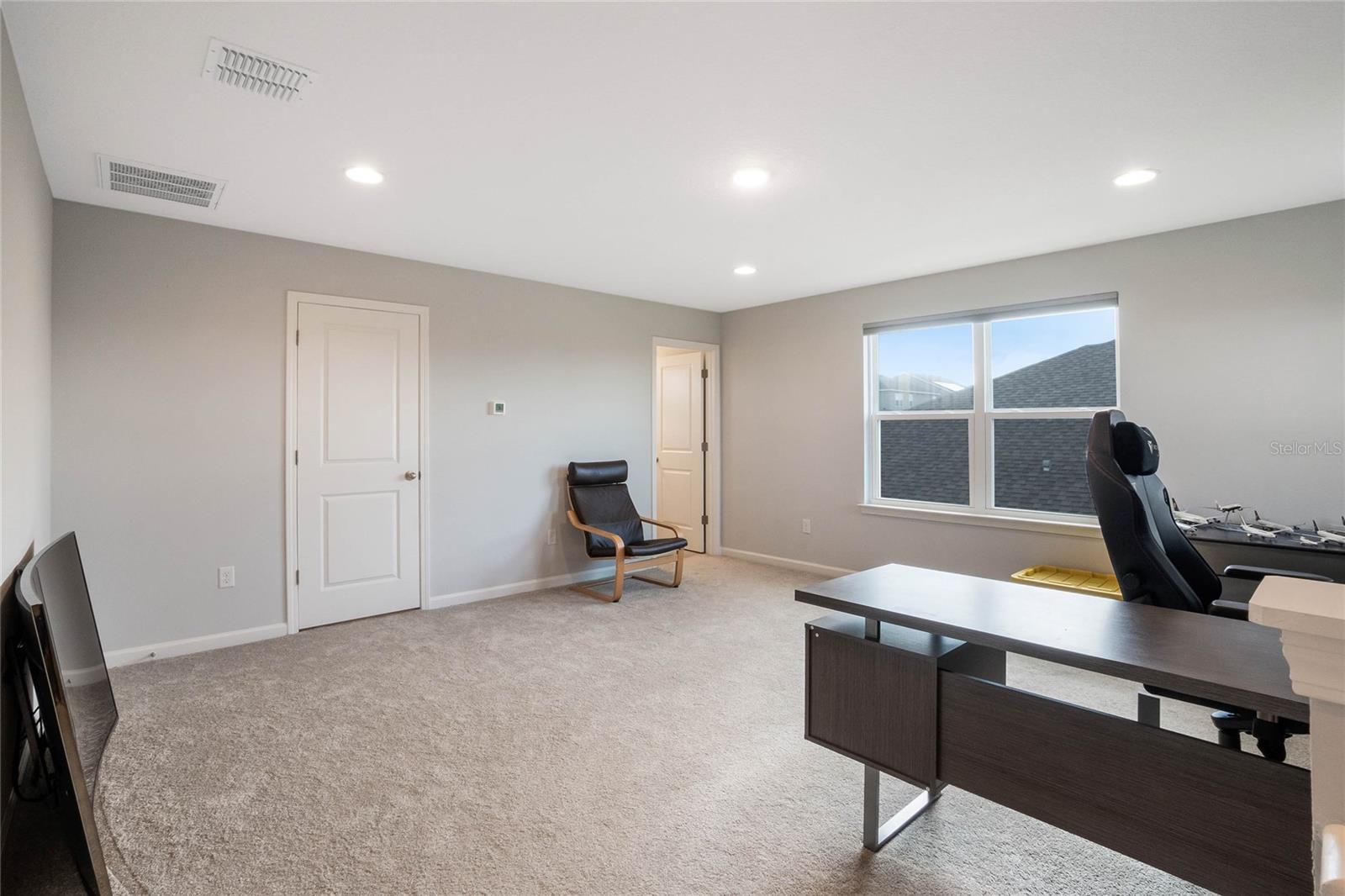 Private upstairs loft