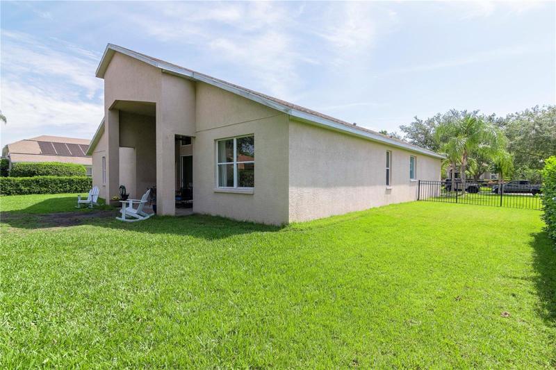 Incredible back yard - room for games, playgrounds, trampolines, entertaining