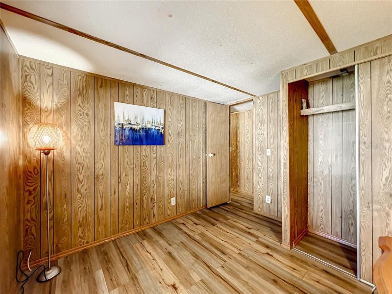 Guest bedroom