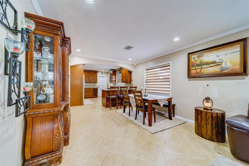 Dinette Area 