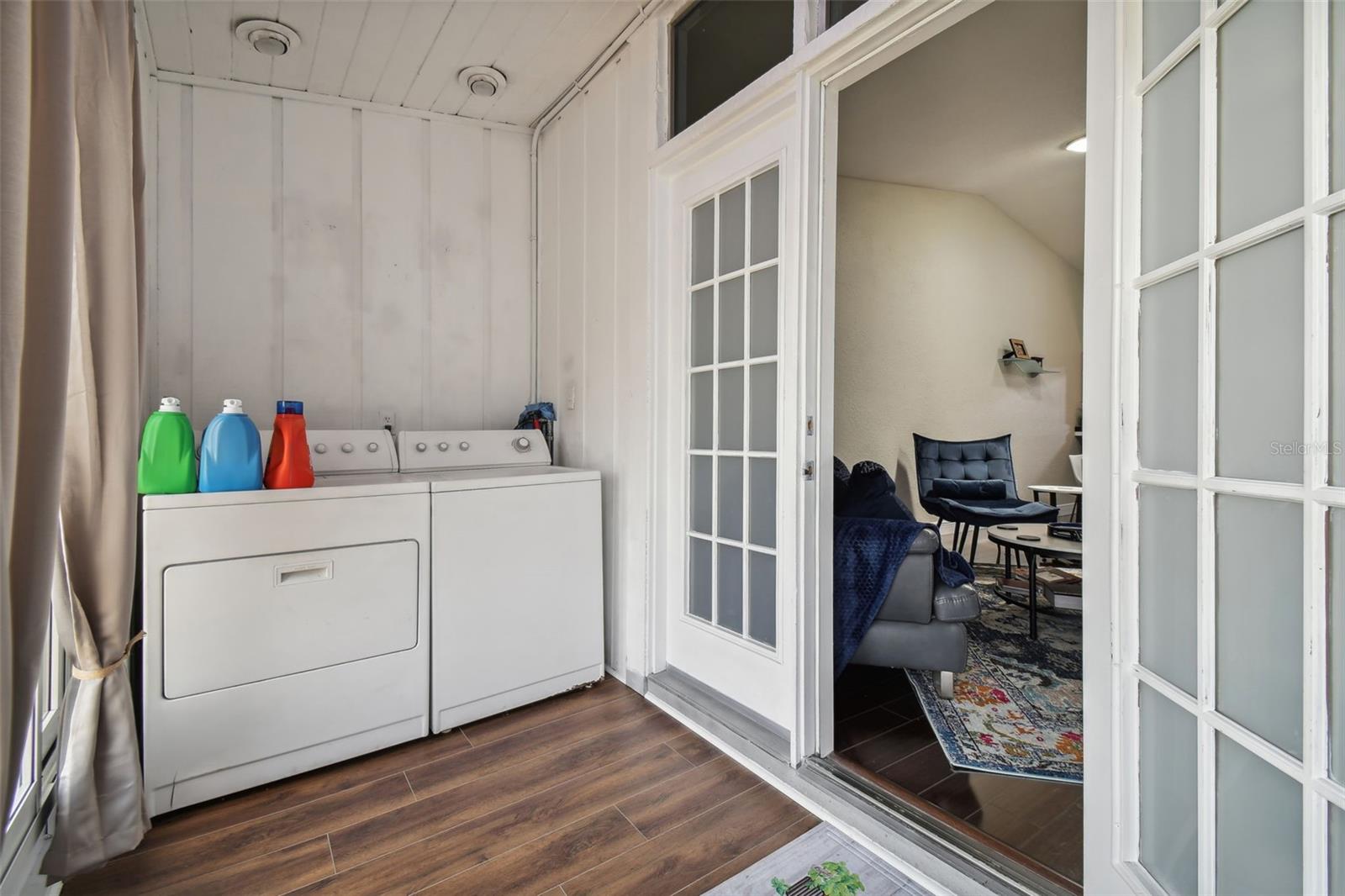 laundry room enclosed