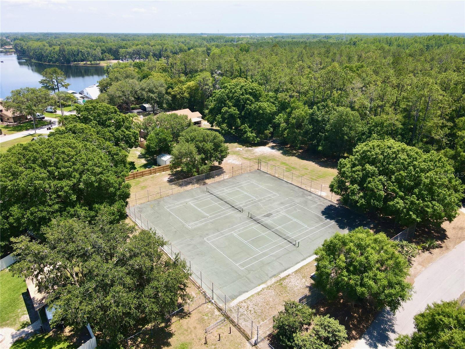 Lake Padgett Tennis Courts