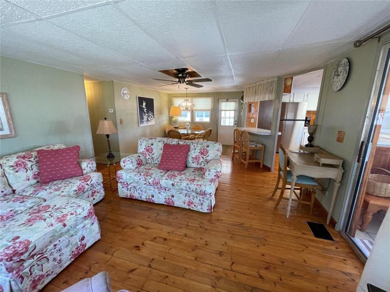 Open Floor Plan!