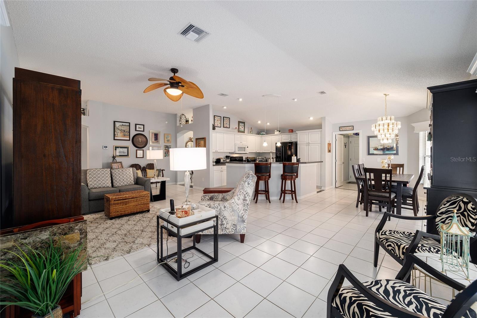 Open Concept Living!!