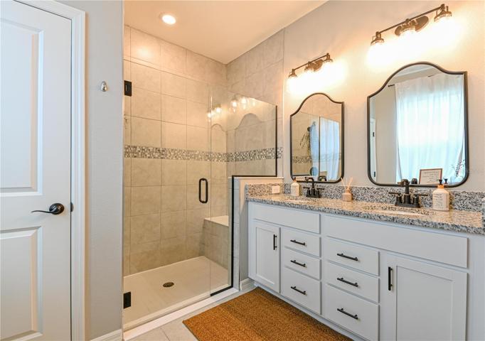 Spacious third bedroom