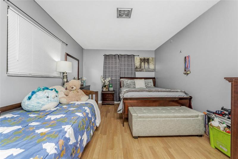 Guest bedroom