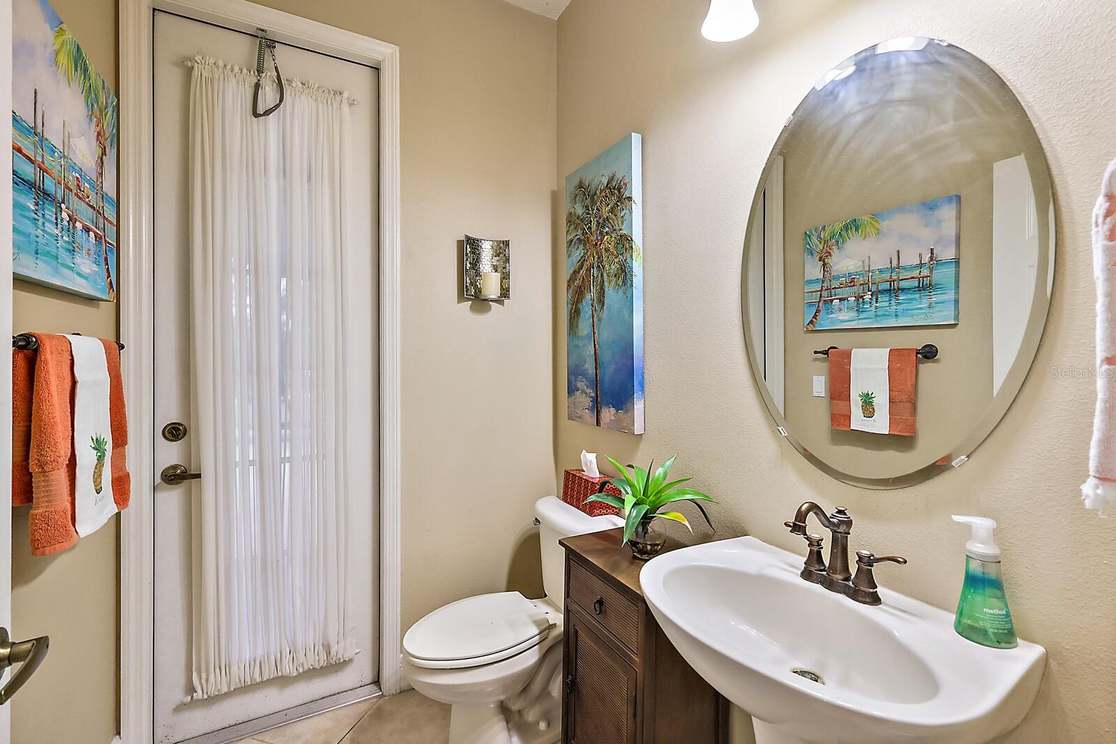 1/2 Bath