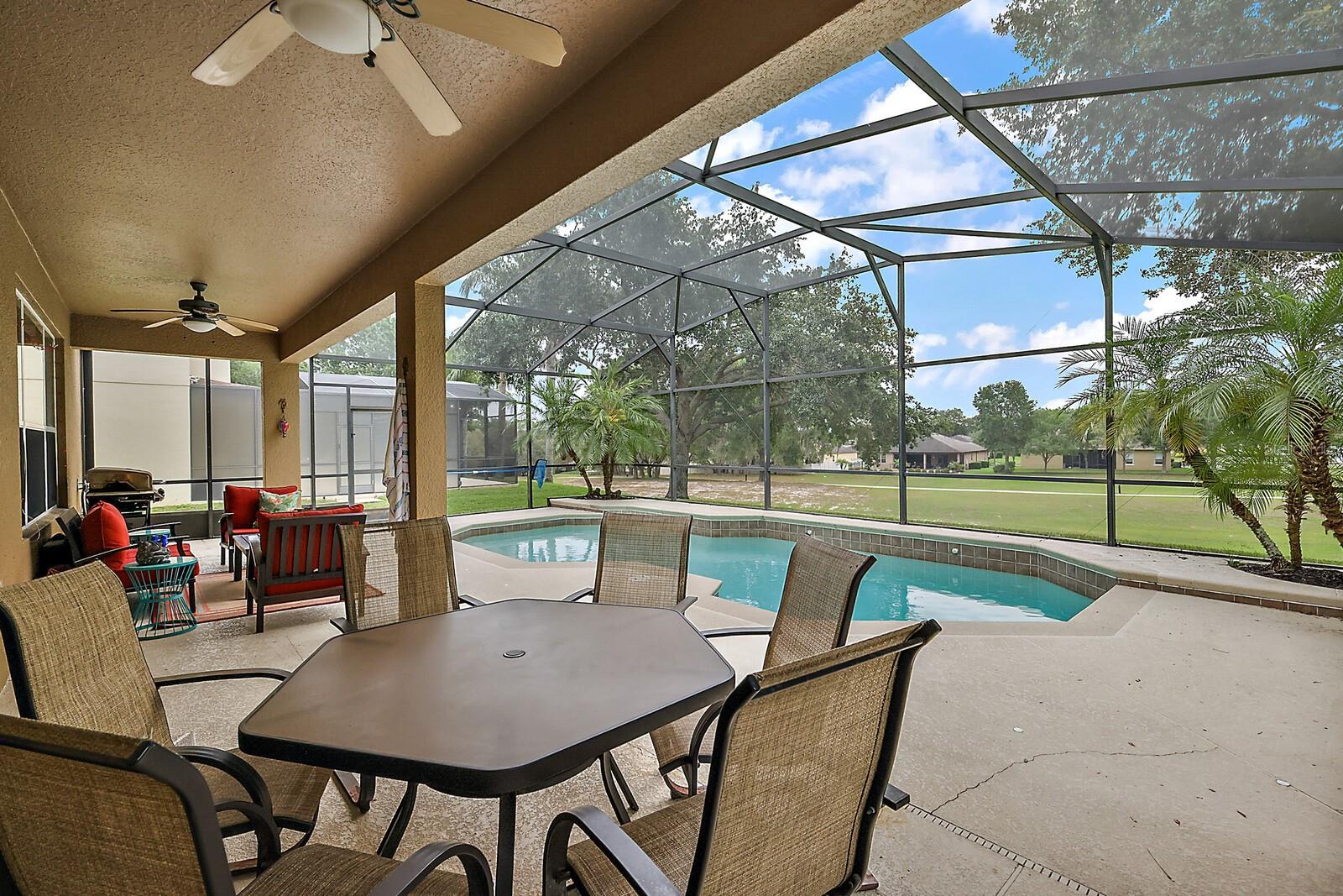 Entertaining space by the pool