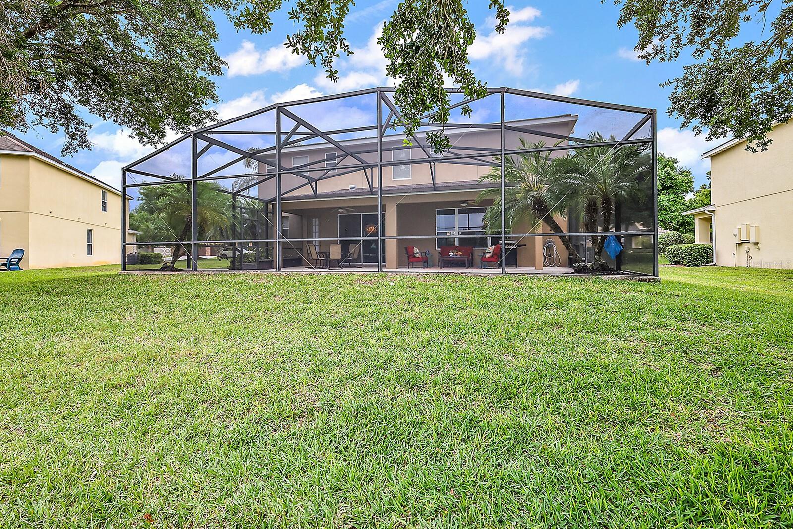 Enclosed screened pool area
