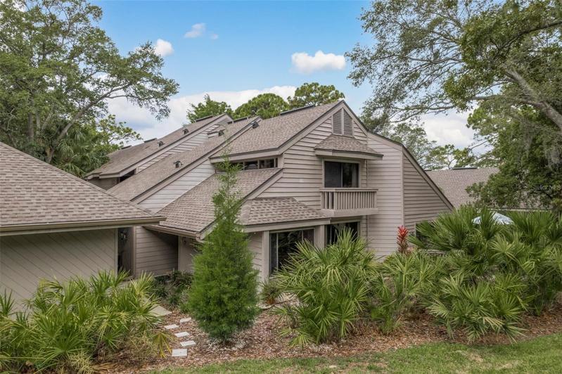 Gorgeous 2 story Townhome